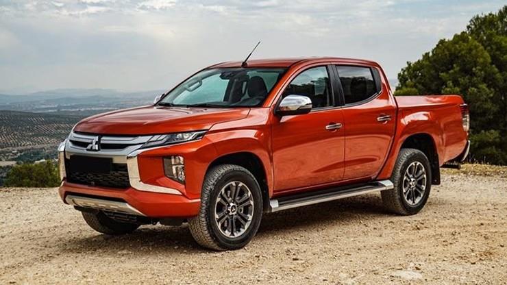 Giá xe Mitsubishi Triton tháng 5/2024, ưu đãi 50% LPTB và 1 năm BHVC